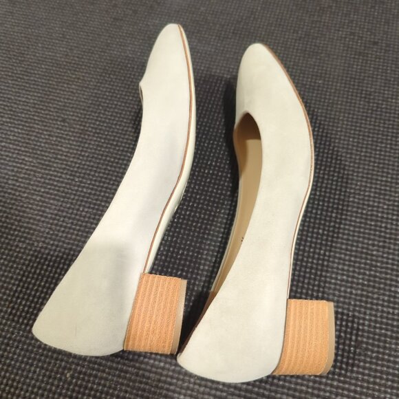 Ron White "Vero Cuoio" pump in light gray suede, EUC - Picture 4 of 5